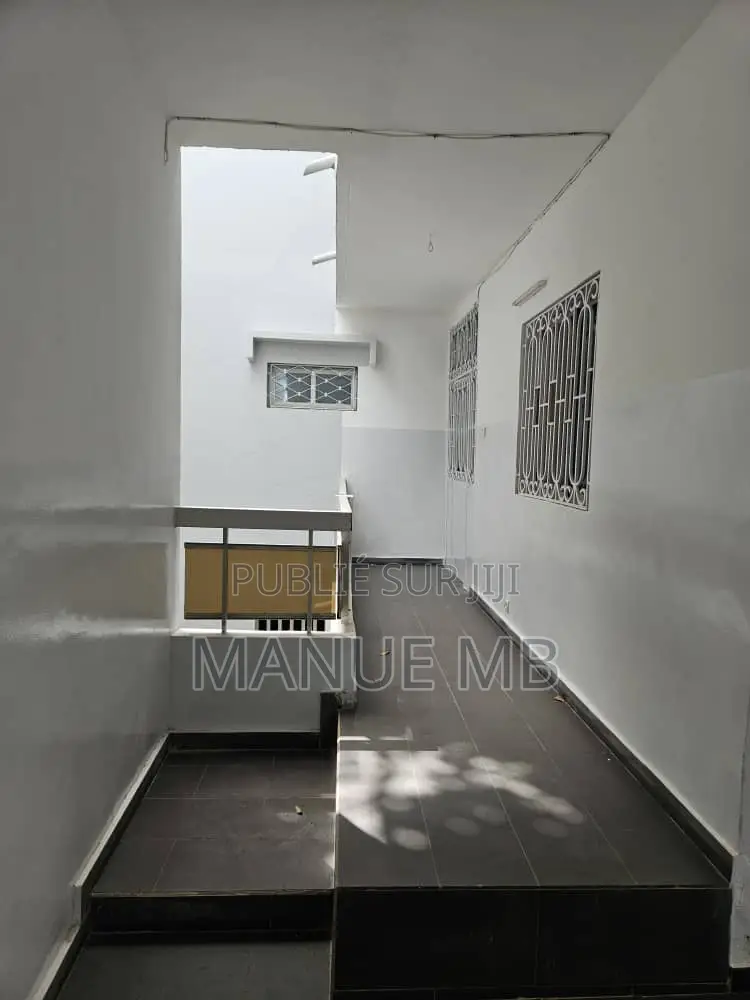 20chbre Villa dans Patricia, Fann-Point E-Amitié à Louer
