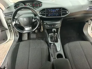 Peugeot 308 2019 Blanc