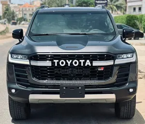 Nouveau Toyota Land Cruiser Prado 2026 Gris