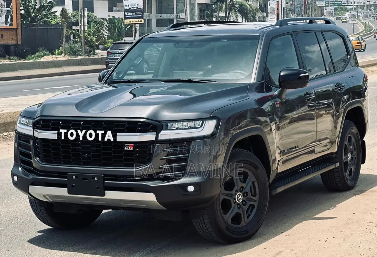 Nouveau Toyota Land Cruiser Prado 2026 Gris