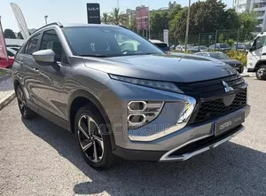 Mitsubishi Eclipse Cross 2024 Gris