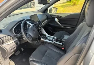 Mitsubishi Eclipse Cross 2024 Gris