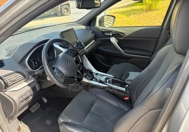 Mitsubishi Eclipse Cross 2024 Gris