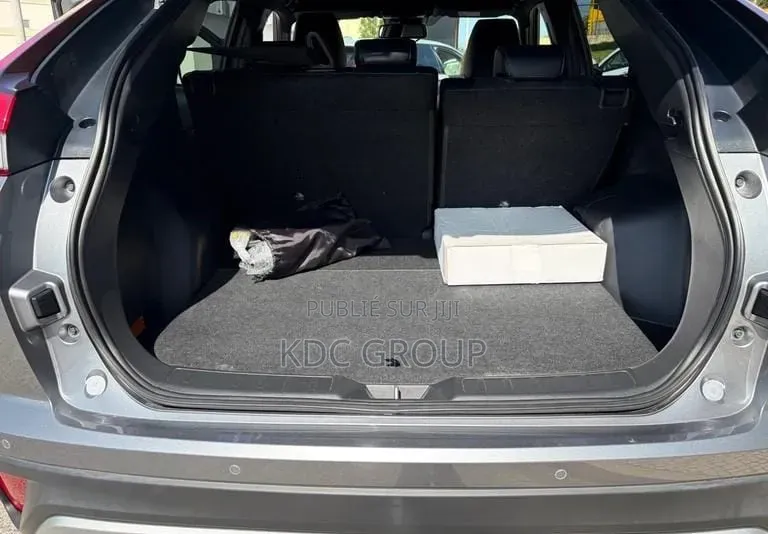 Mitsubishi Eclipse Cross 2024 Gris