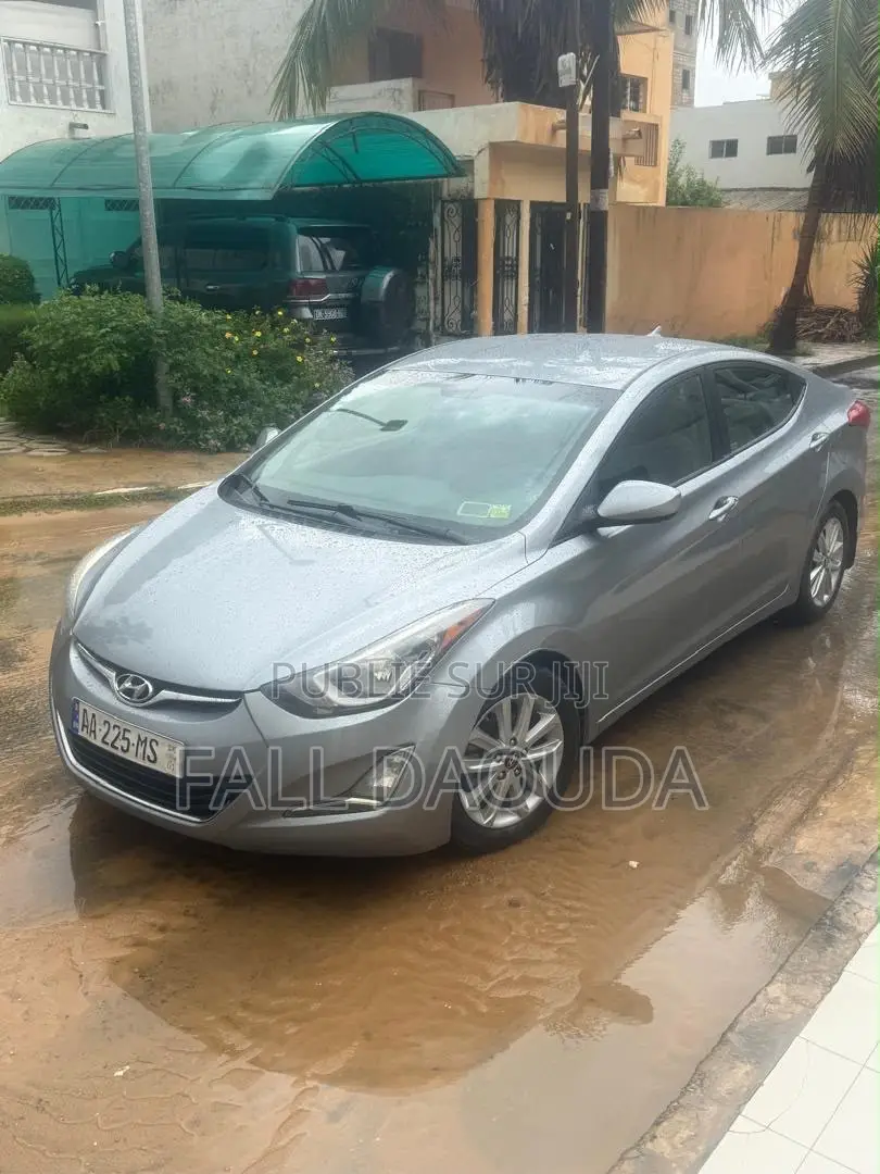 Hyundai Elantra 2015 Gris
