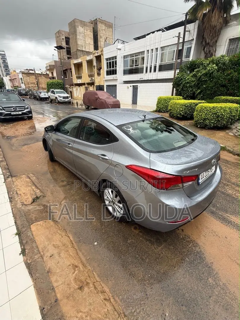 Hyundai Elantra 2015 Gris