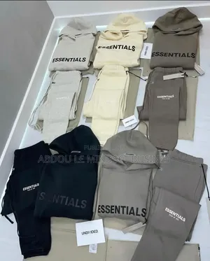 Ensemble Essentiel Pantalon Capuchon Disponible