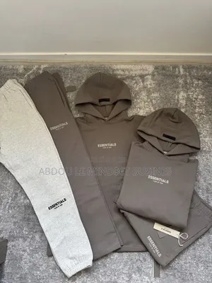 Ensemble Essentiel Pantalon Capuchon Disponible