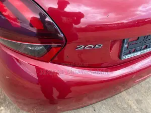 Peugeot 208 2017 Rouge