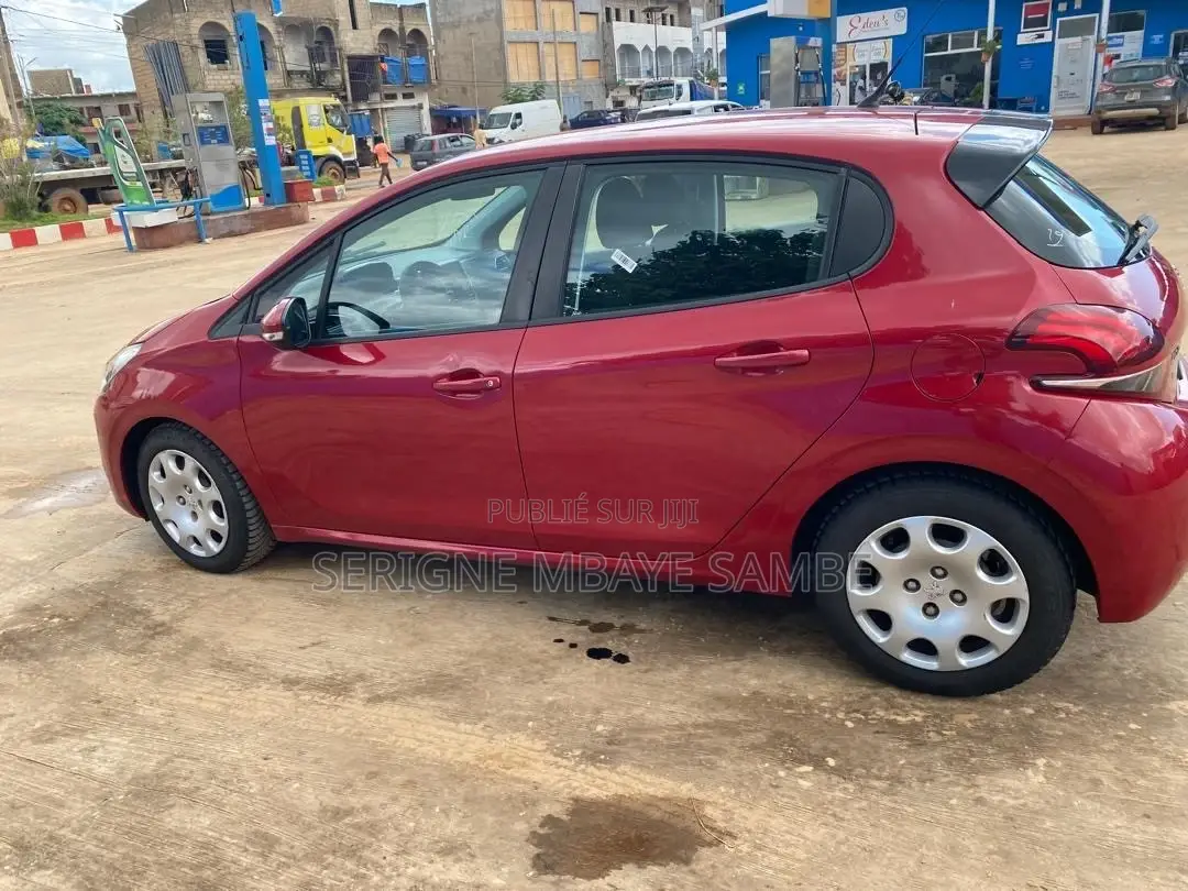 Peugeot 208 2017 Rouge