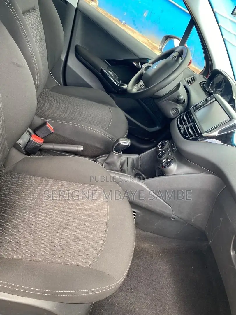 Peugeot 208 2017 Rouge
