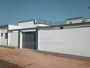 3chbre Villa dans Villa A Vendre, Thiès Sud à Vendre
