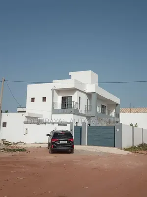 3chbre Villa dans Villa A Vendre, Thiès Sud à Vendre
