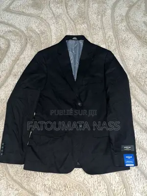 Une Veste Très Chic Pour Un Homme Qui Connaît La Valeur Des Vestes.
