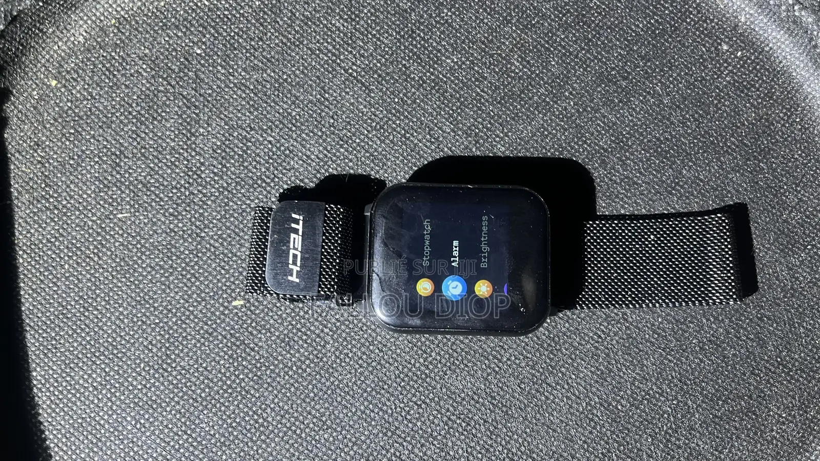 Montre  Téléphone  Smart Watch, Venant Usa 