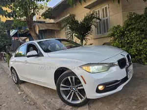 BMW 320i Sedan RWD 2017 Blanc