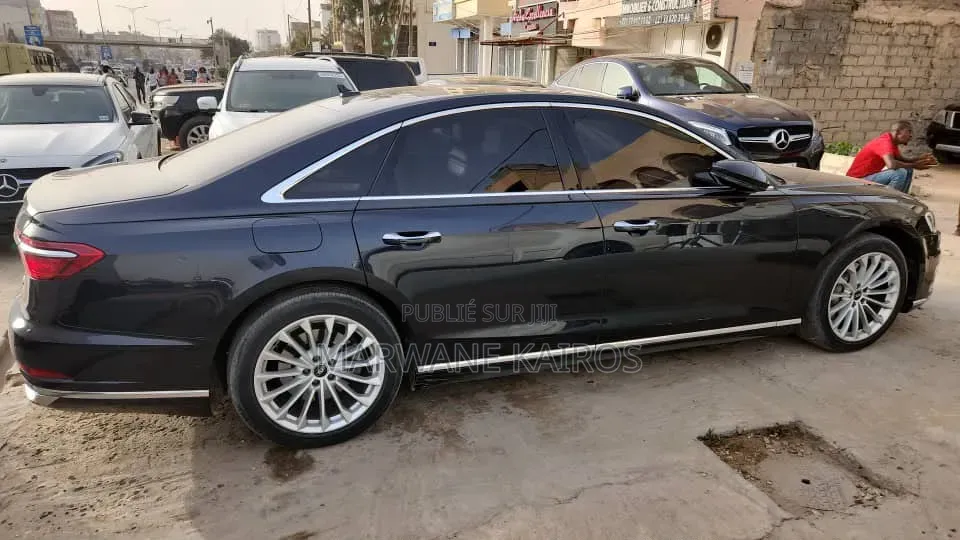 Audi A8 2021 Noir