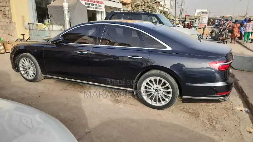 Audi A8 2021 Noir
