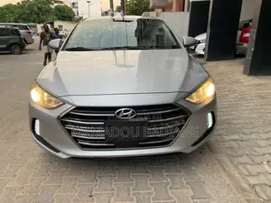 Hyundai Elantra SE 2018 Gris