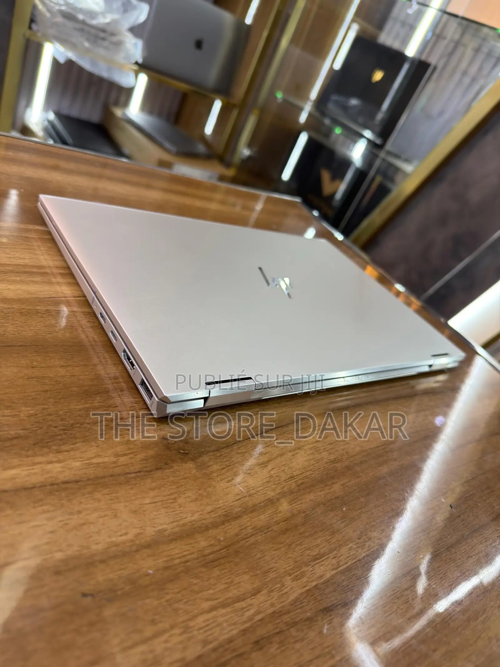 Nouveau HP EliteBook 1040 G8 16GB Intel Core i5 SSD 256GB