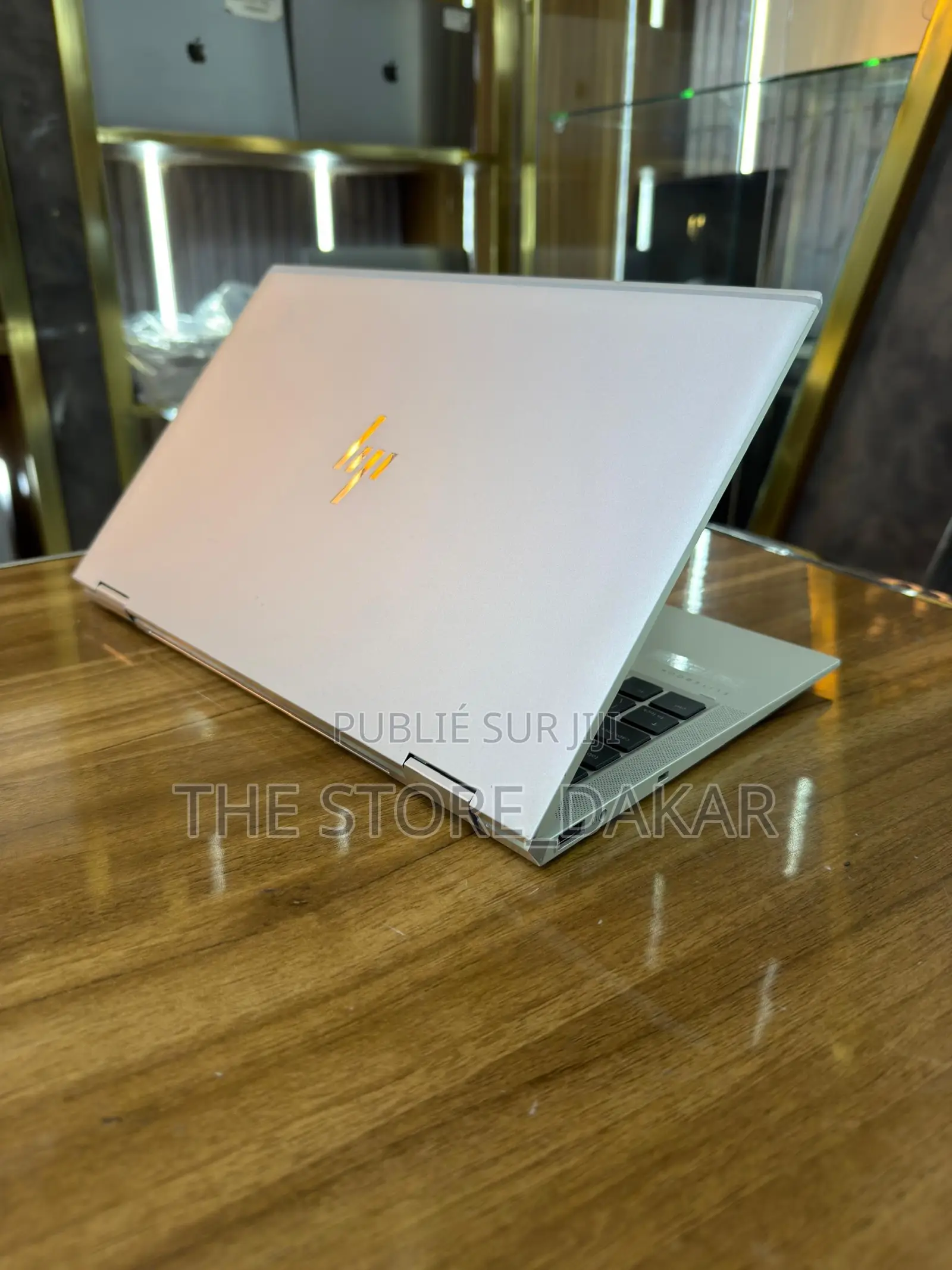 Nouveau HP EliteBook 1040 G8 16GB Intel Core i5 SSD 256GB