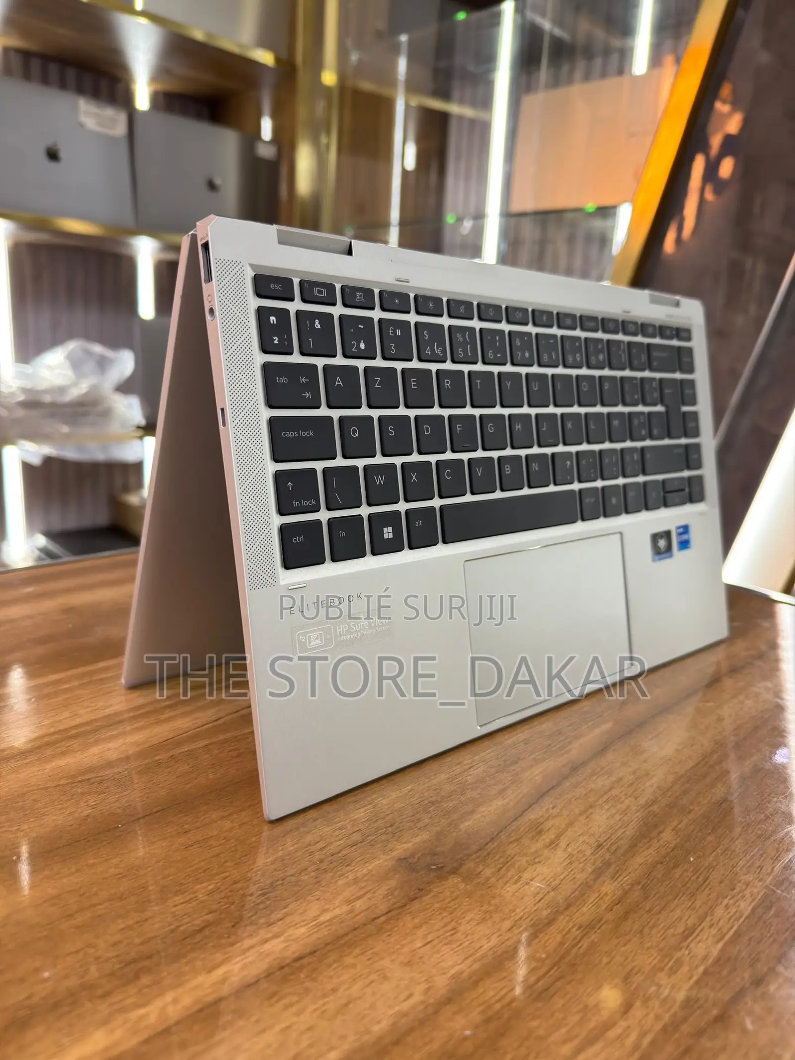 Nouveau HP EliteBook 1040 G8 16GB Intel Core i5 SSD 256GB