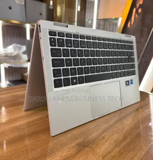 Nouveau HP EliteBook 1040 G8 16GB Intel Core i5 SSD 512GB