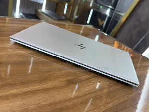 Nouveau HP EliteBook 1040 G8 16GB Intel Core i5 SSD 512GB