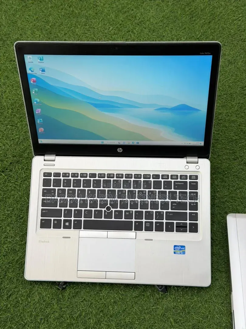 Nouveau HP EliteBook Folio 8GB Intel Core i5 SSD 256GB