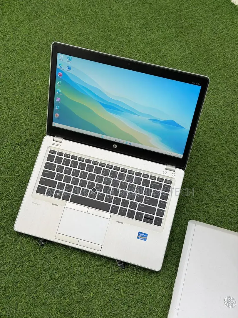 Nouveau HP EliteBook Folio 8GB Intel Core i5 SSD 256GB