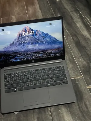 Nouveau Ordinateur portable HP 240 G8 8GB AMD Ryzen 3 SSD 128GB