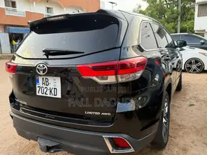 Toyota Highlander 2019 Noir