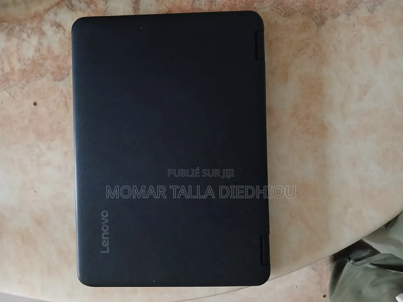 Ordinateur portable Lenovo 300e 4GB Intel Celeron SSD 160GB