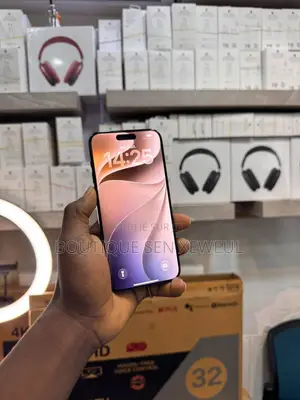 Nouveau Apple iPhone 15 Pro Max 1 TB Noir