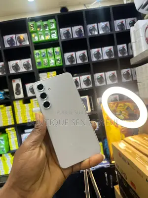 Nouveau Samsung Galaxy S24+ 256 GB Doré