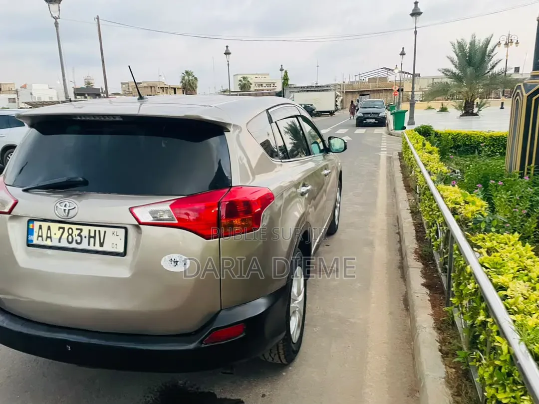 Toyota RAV4 2013 Doré