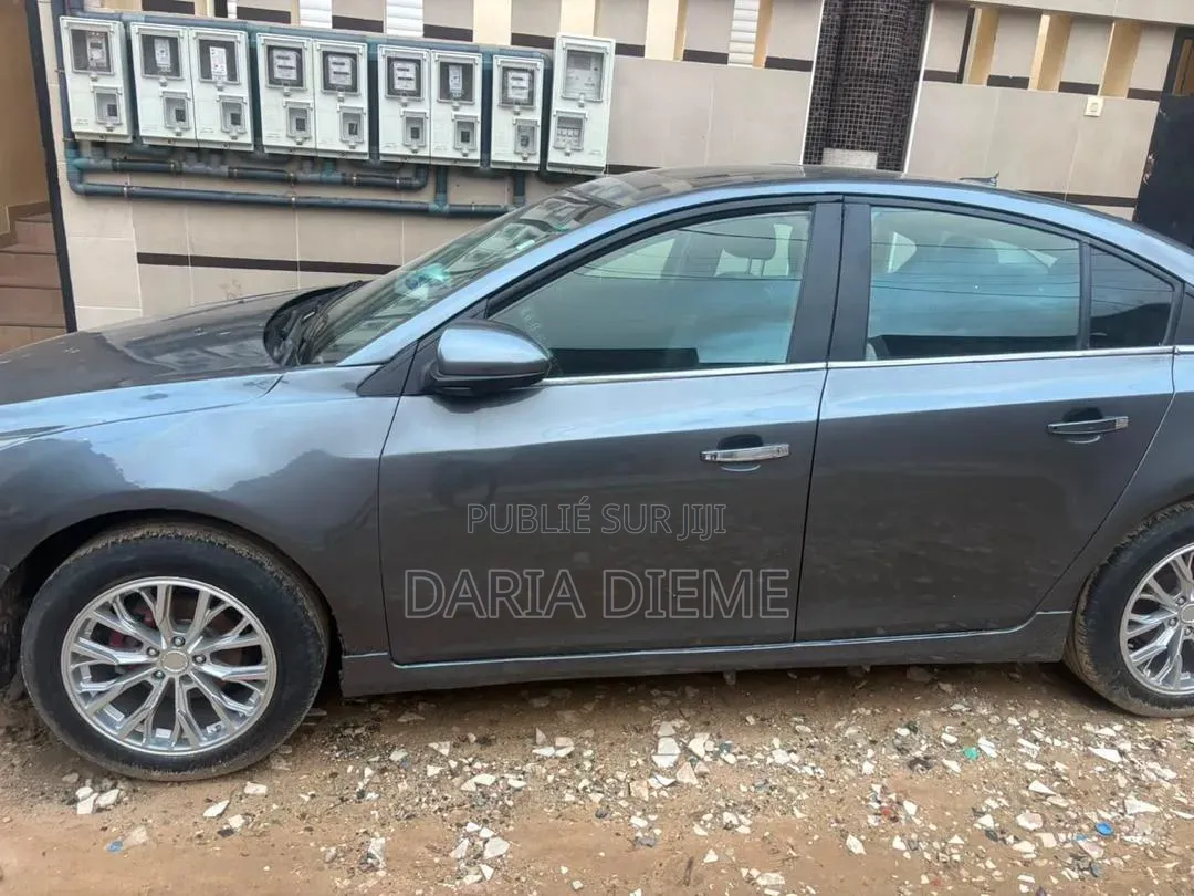 Chevrolet Cruze LS 4dr Sedan (1.5L 4cyl 6A) 2016 Gris