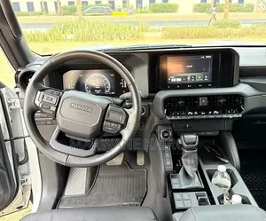 Toyota Land Cruiser Prado 2024 Blanc