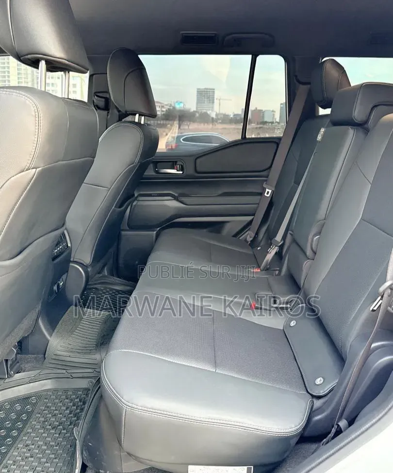 Toyota Land Cruiser Prado 2024 Blanc