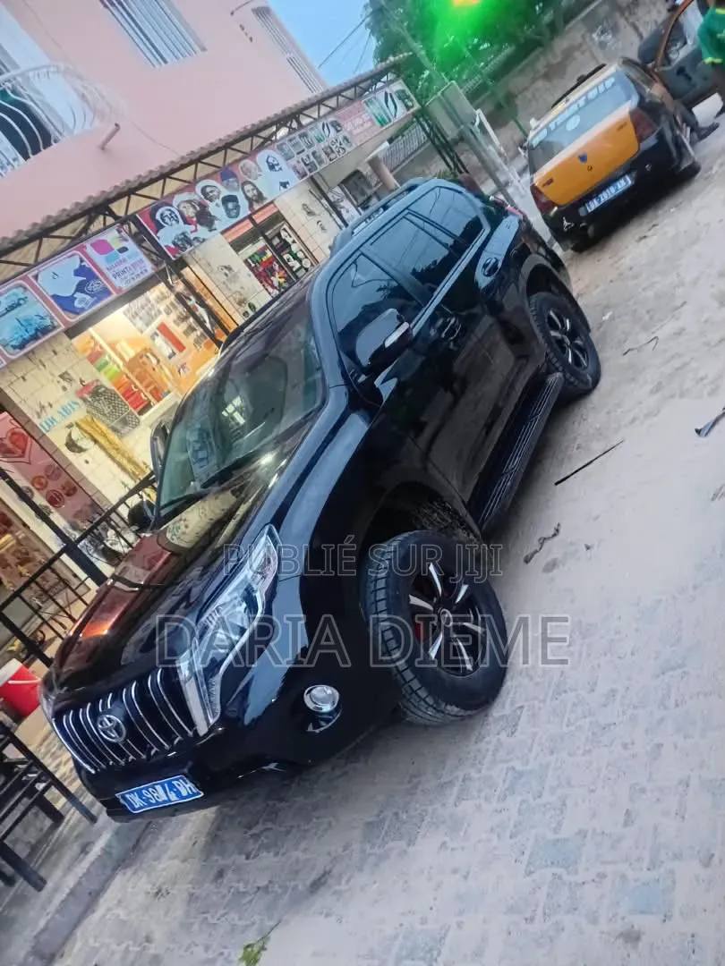 Toyota Land Cruiser Prado 2016 Noir