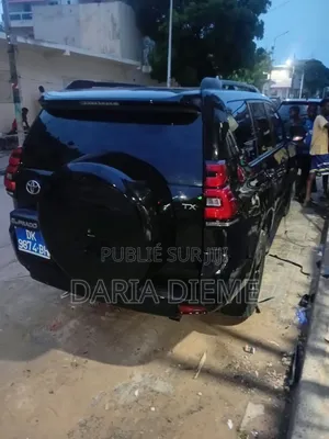 Toyota Land Cruiser Prado 2016 Noir