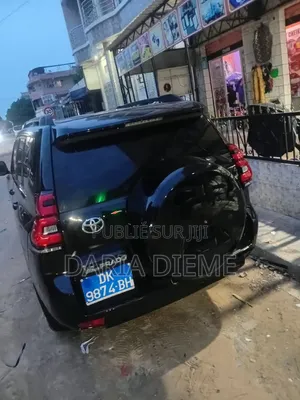 Toyota Land Cruiser Prado 2016 Noir