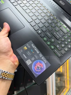 Nouveau Ordinateur portable MSI Katana 15 16GB Intel Core i7 SSD 512GB