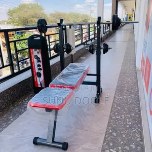 Ensemble d'Haltères 50kg + Banc Musculation Couché