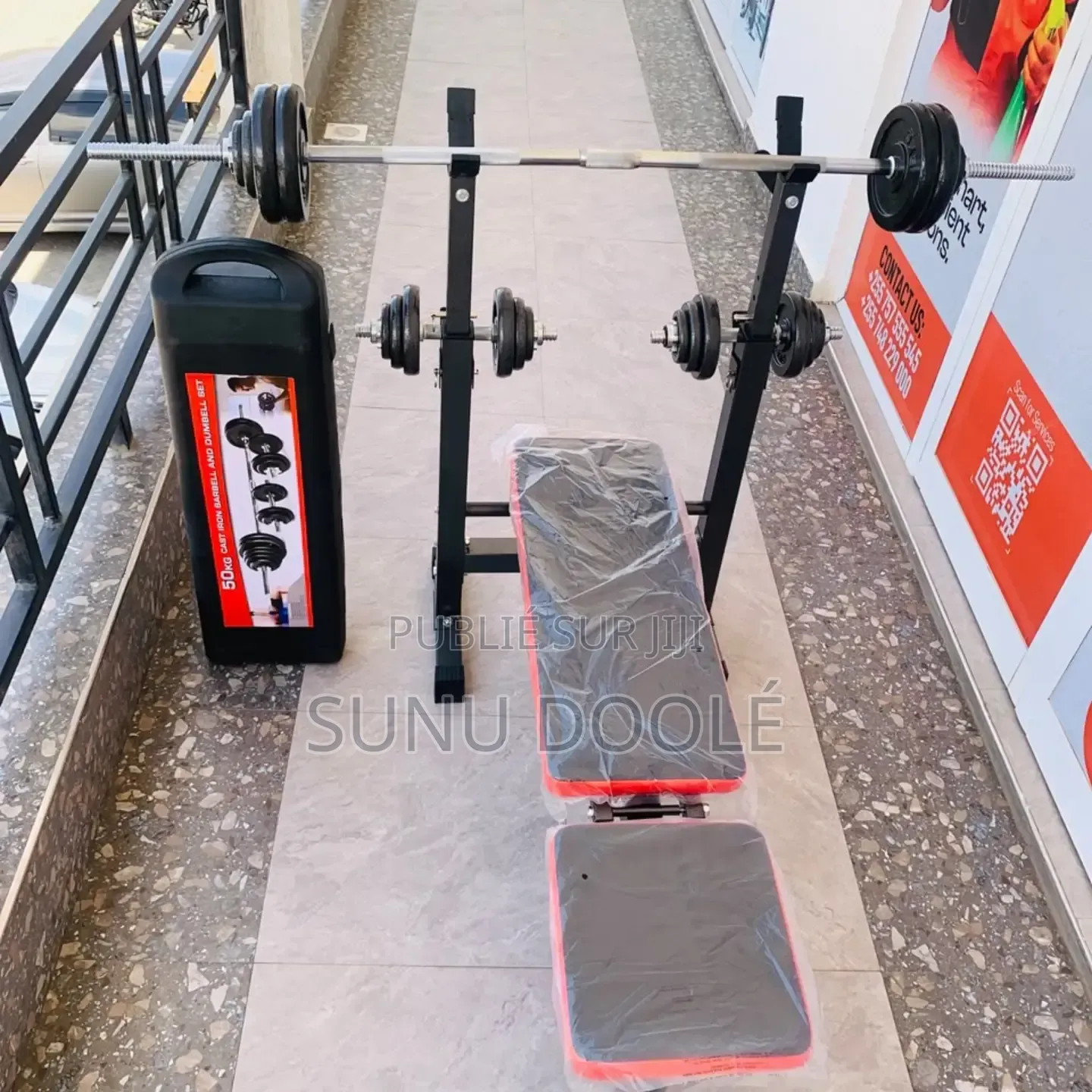 Ensemble d'Haltères 50kg + Banc Musculation Couché