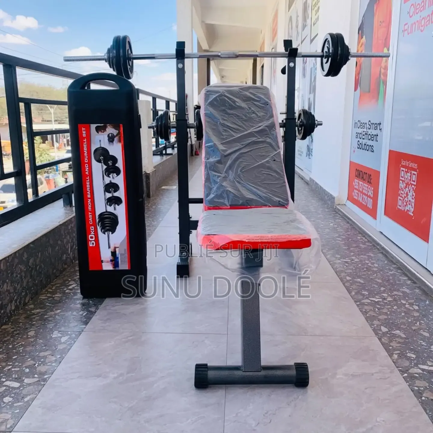 Ensemble d'Haltères 50kg + Banc Musculation Couché