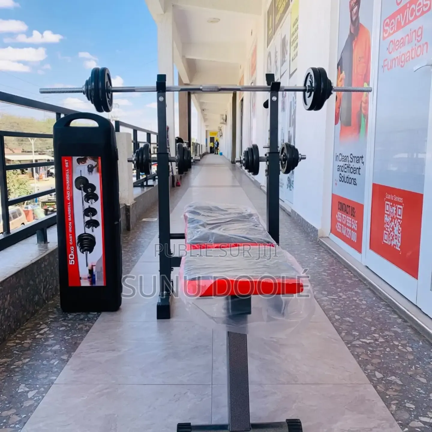 Ensemble d'Haltères 50kg + Banc Musculation Couché
