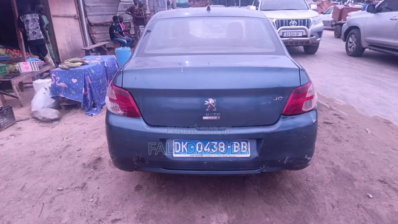 Peugeot 301 2016 Bleu