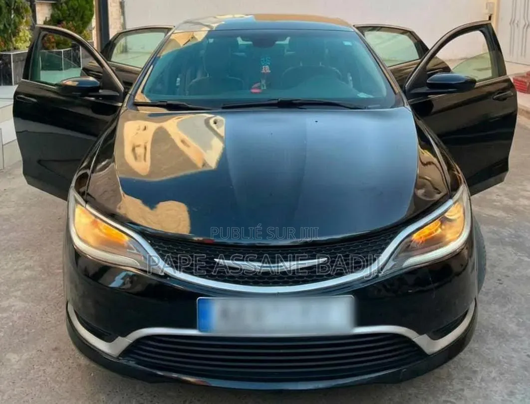 Location Chrysler 200 2016