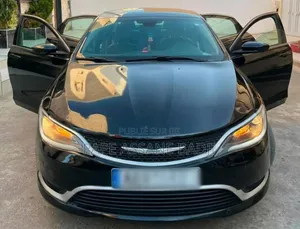 Location Chrysler 200 2016